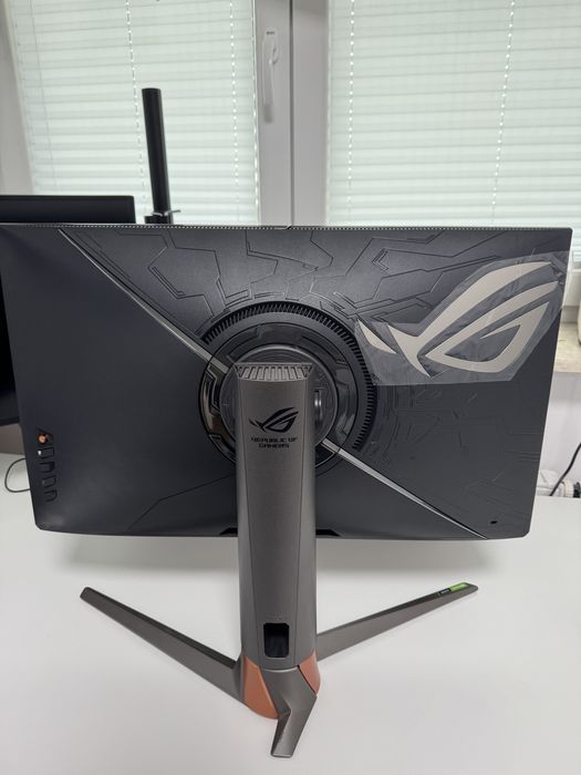 Asus ROG Swift PG279QM