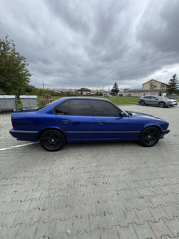 BMW E34 1989, M50B20