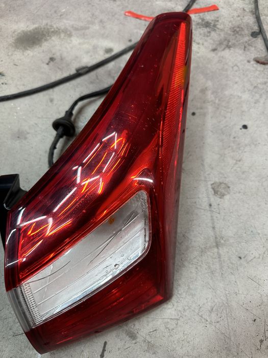 Задний правый фонарь  Hyndai i30