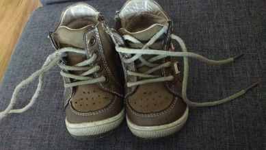 Buciki Buty Półbuty skórzane rozmiar 20 , dł wkładki 13 cm