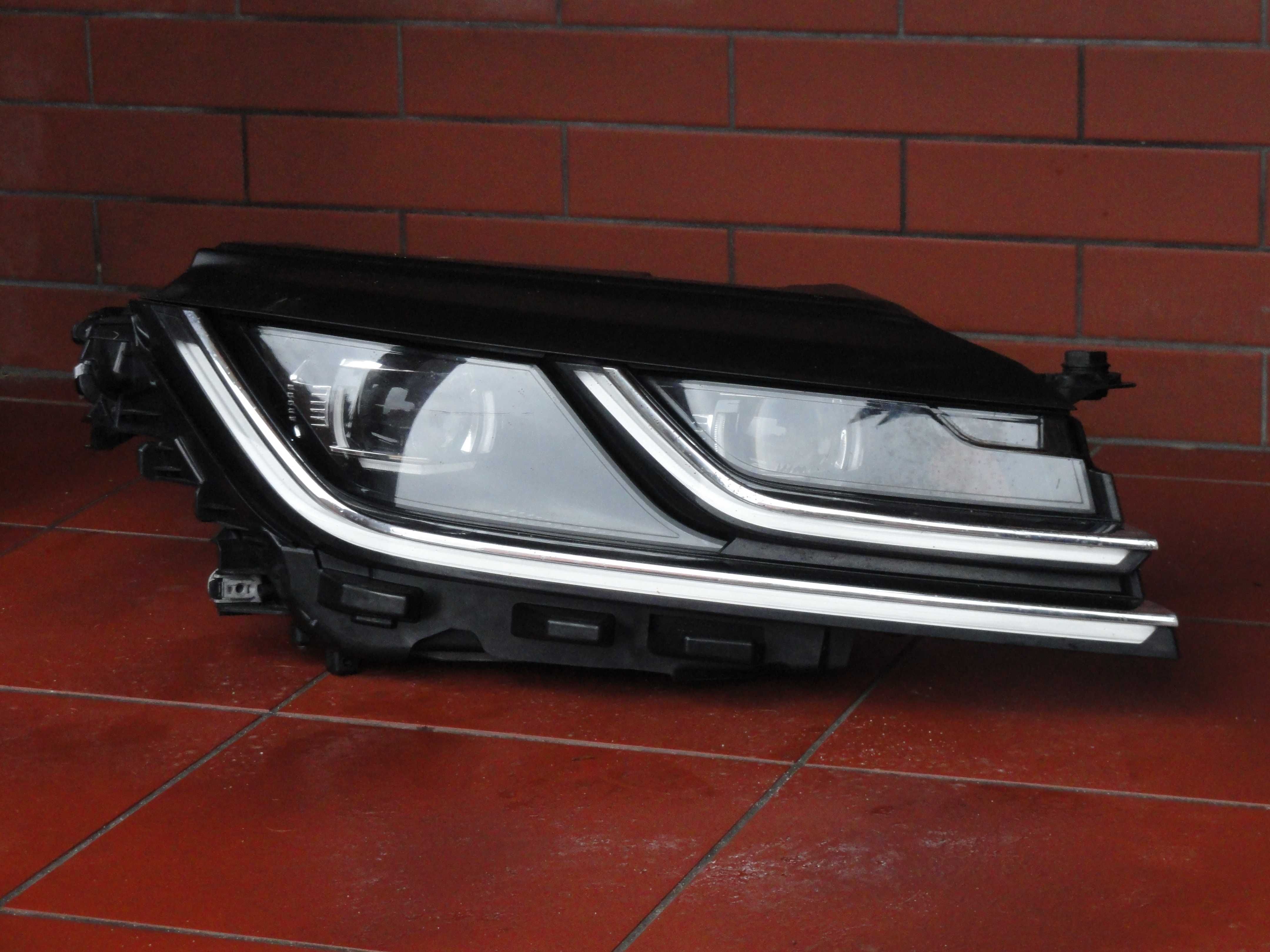 VW Arteon Reflektor Lewy Full LED 17-
