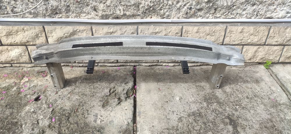 Belka wzmocnienie zderzaka tył A4 B7 avant