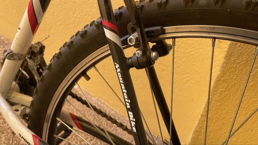 Bicicleta BTT roda 26, como nova