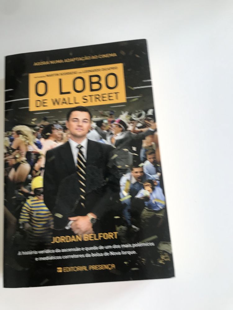 Vendo livro,   entrego em mãos