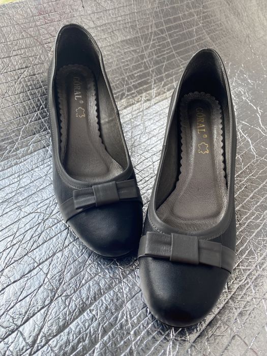 Класичні туфлі на каблуку