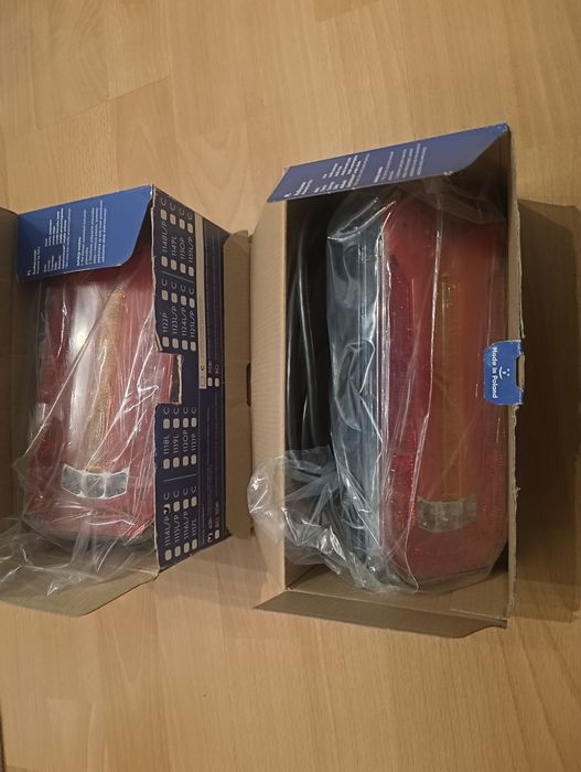 Lampy tylnie  Led 2 sztuki do ciągnika, przyczepy 12-24V IP 68
