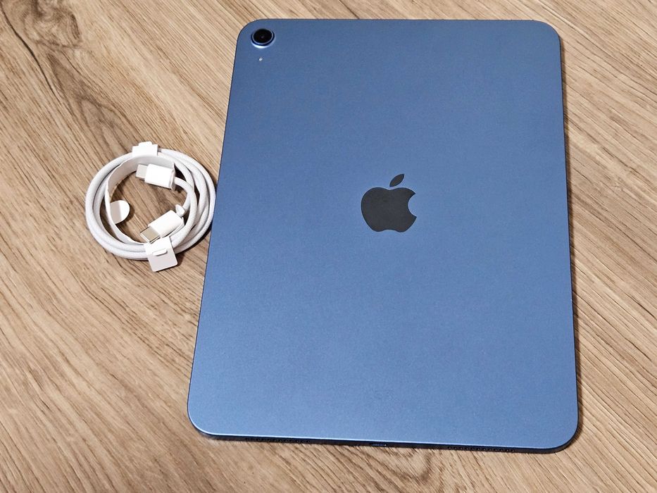 Apple iPad 2025  A16 11Gen Blue , 128GB ,Bypass. iOs 26