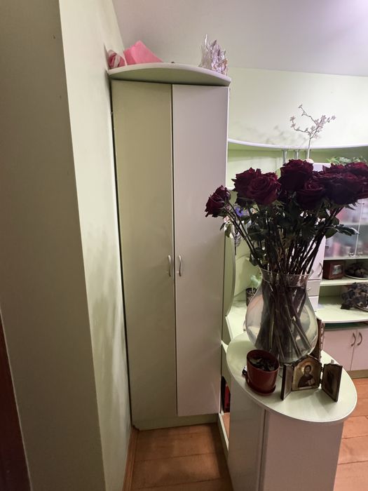 Продаються  меблі (стінка-шафа+ стіл)