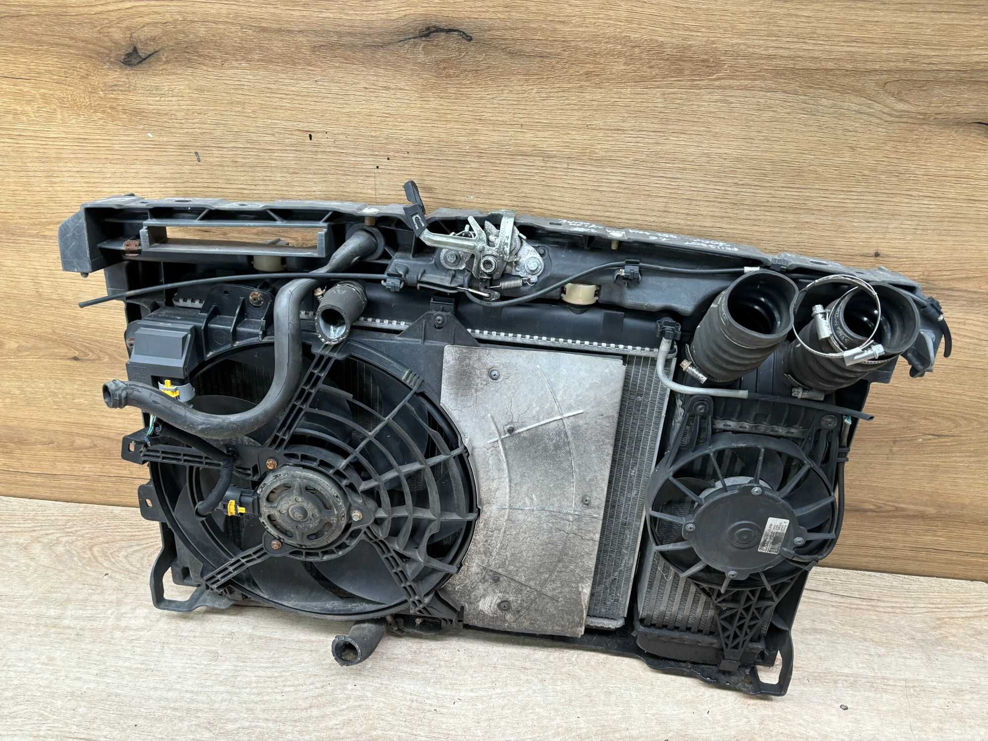 Pas przedni Peugeot 207 1.6