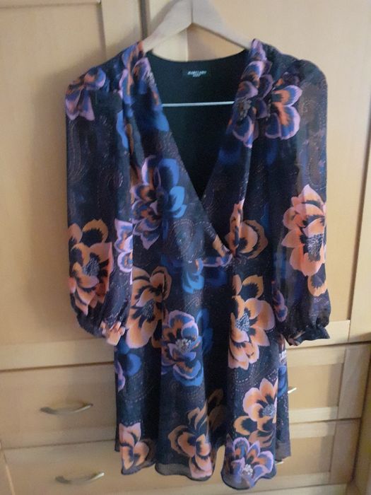 Vestido preto estampado ( GUESS ) C/ Novo