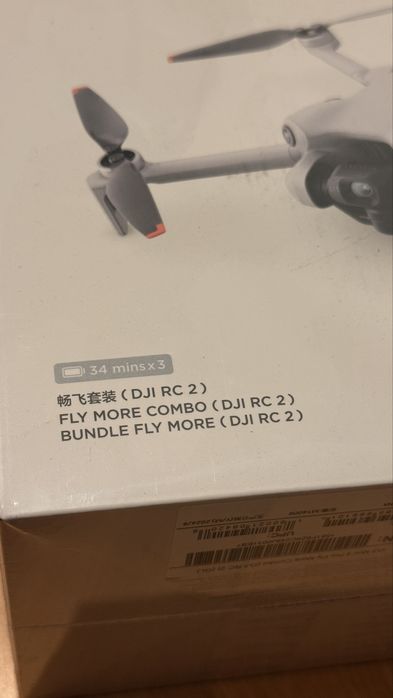 Dron DJI mini 4 Pro - fly more combo