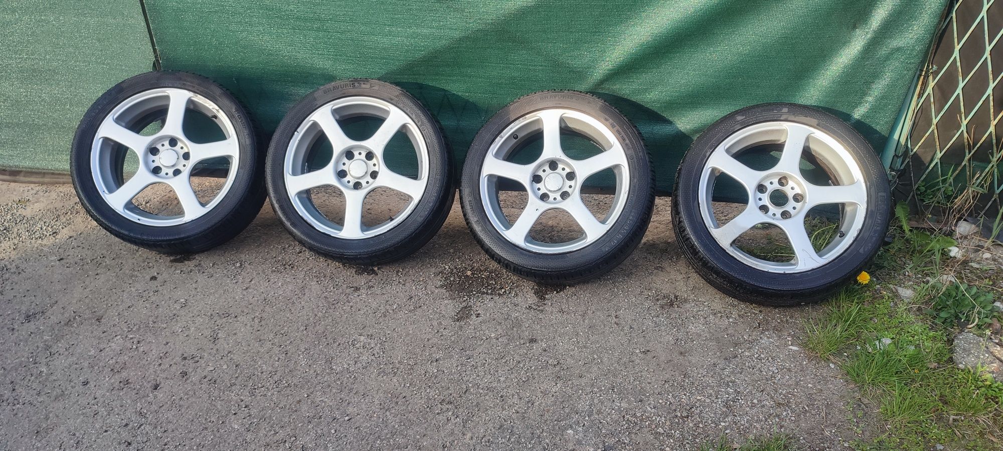 Koła alufelgi VW skoda 5x112 17/45/225 opony letnie