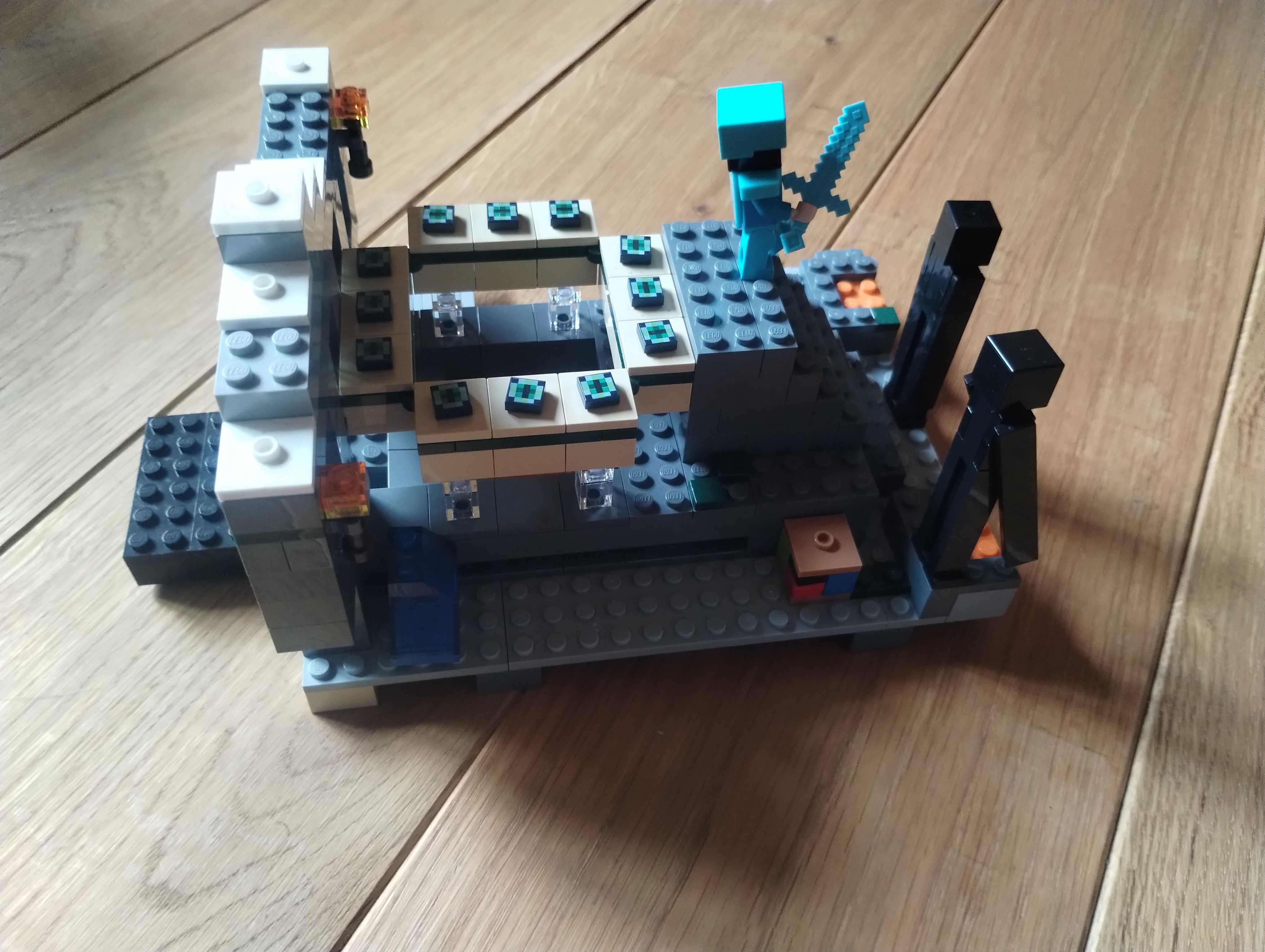 LEGO 21124 Minecraft Portal Kresu