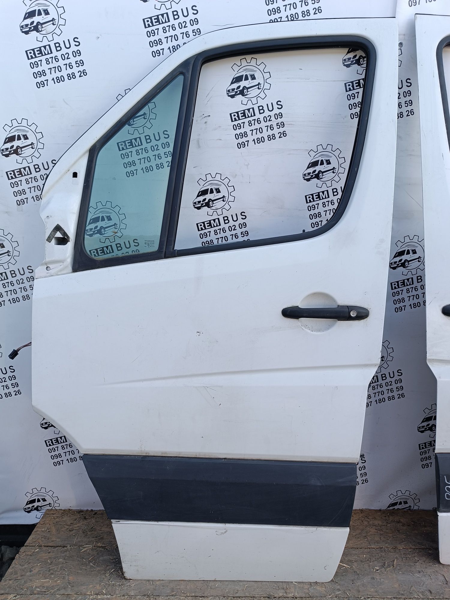 Білі двері передні MB Sprinter W906 VW Crafter спрінтер
