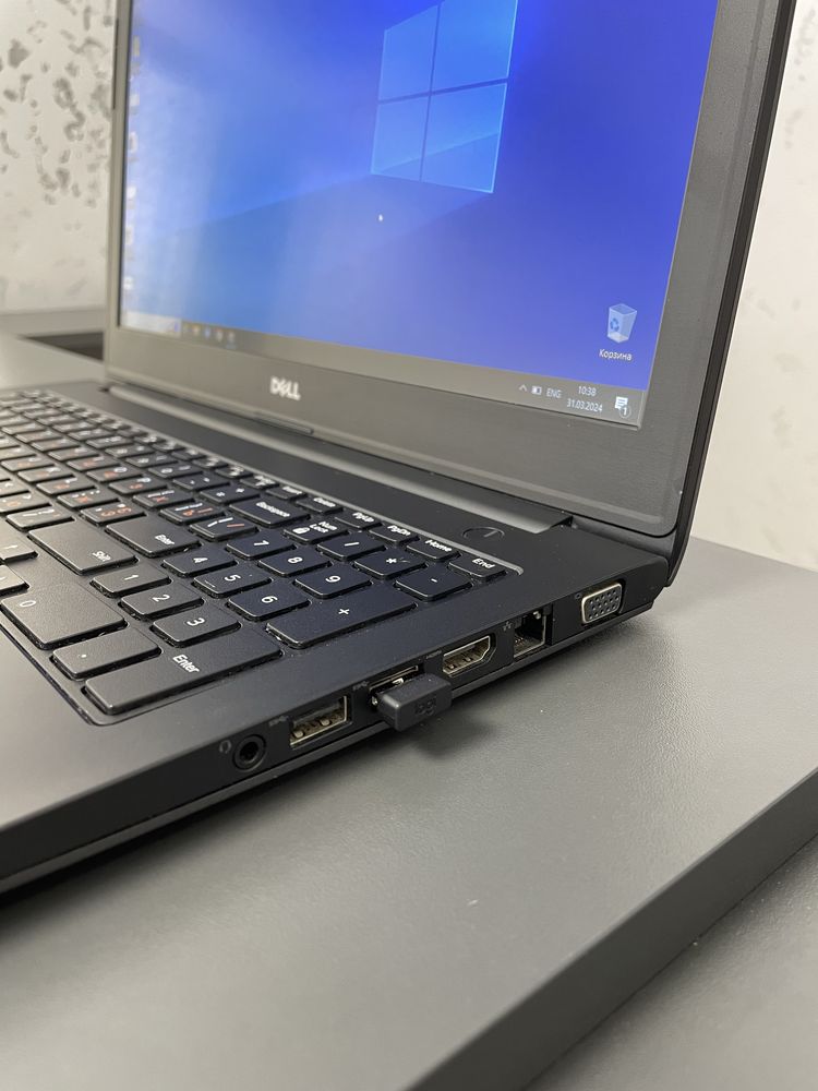 Ноутбук Dell Latitude 3550 Core i5-5300U