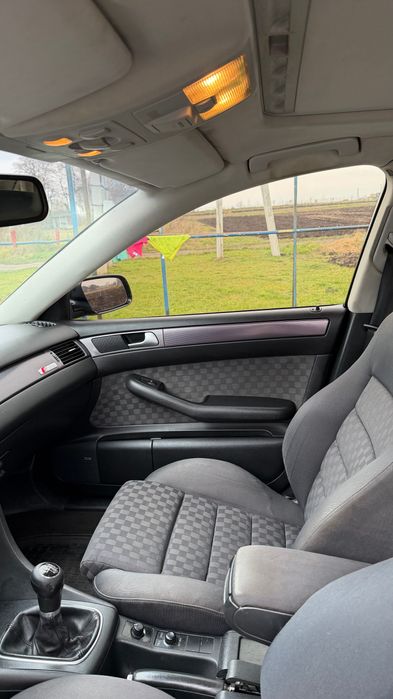 Автомобіль Audi A6 C5