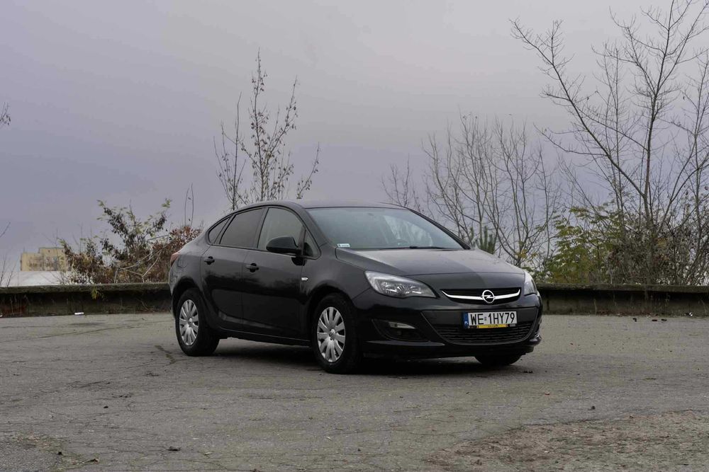 OPEL ASTRA J 1.4 turbo 2017 fabryczny gaz