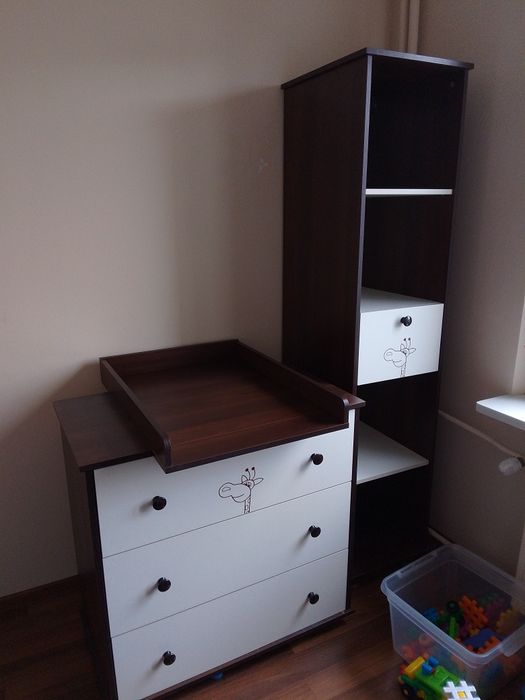 Meble niemowlęce Klupś Safari Żyrafka łóżeczko szafa regał
