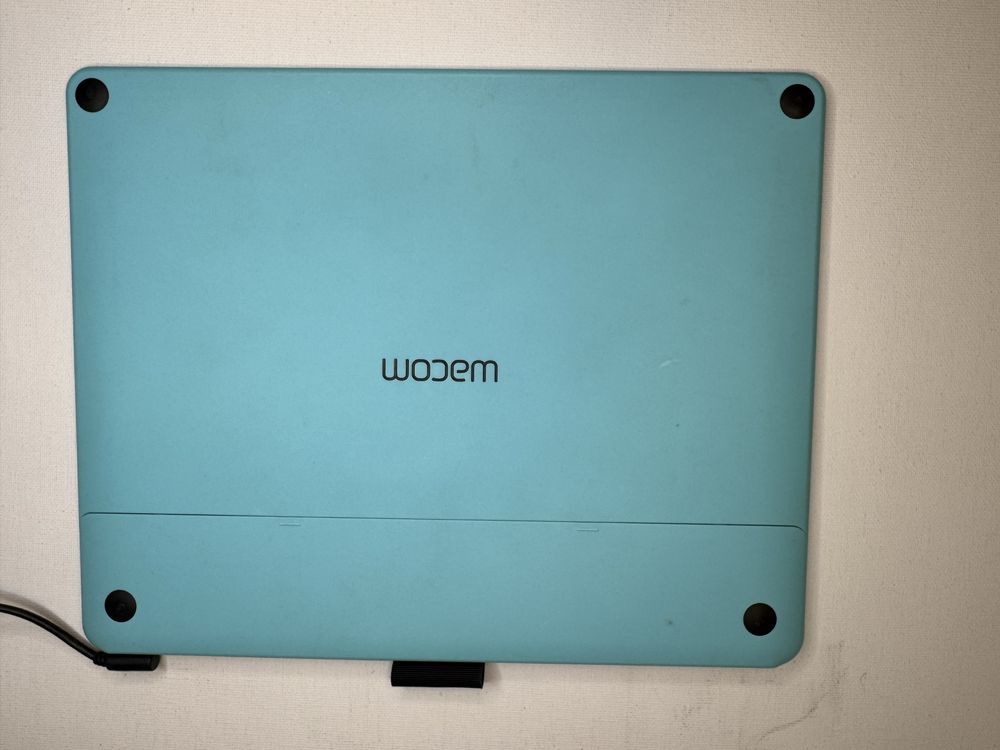 Tablet graficzny Wacom Intuos CTH-490 – sprawny, z kablem i rysikiem