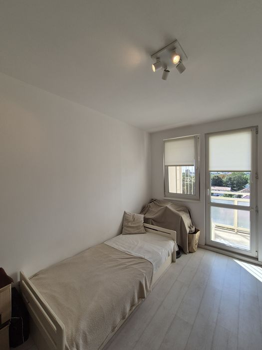 Продається Білосніжна і сонячна  кв-ра поблизу  Собору на Проспекті Св