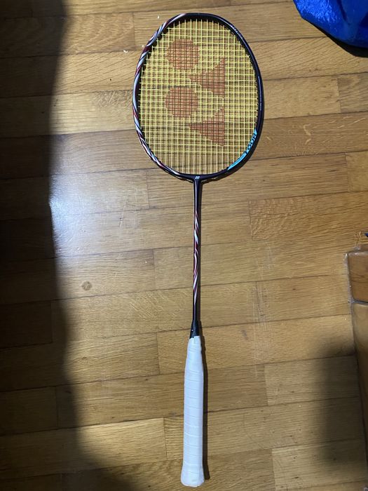 Raquetes Yonex Astrox 100 tour