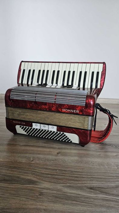 Akordeon Hohner Tango II M 96B
