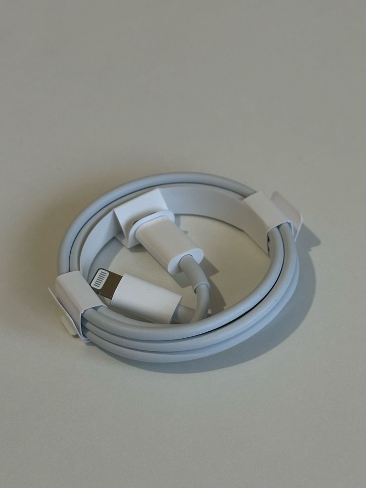 Кабель Apple Lightning