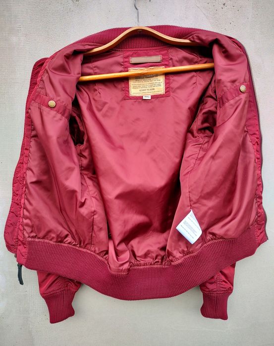Куртка чоловіча бомбер Alpha Industries червона розмір S
