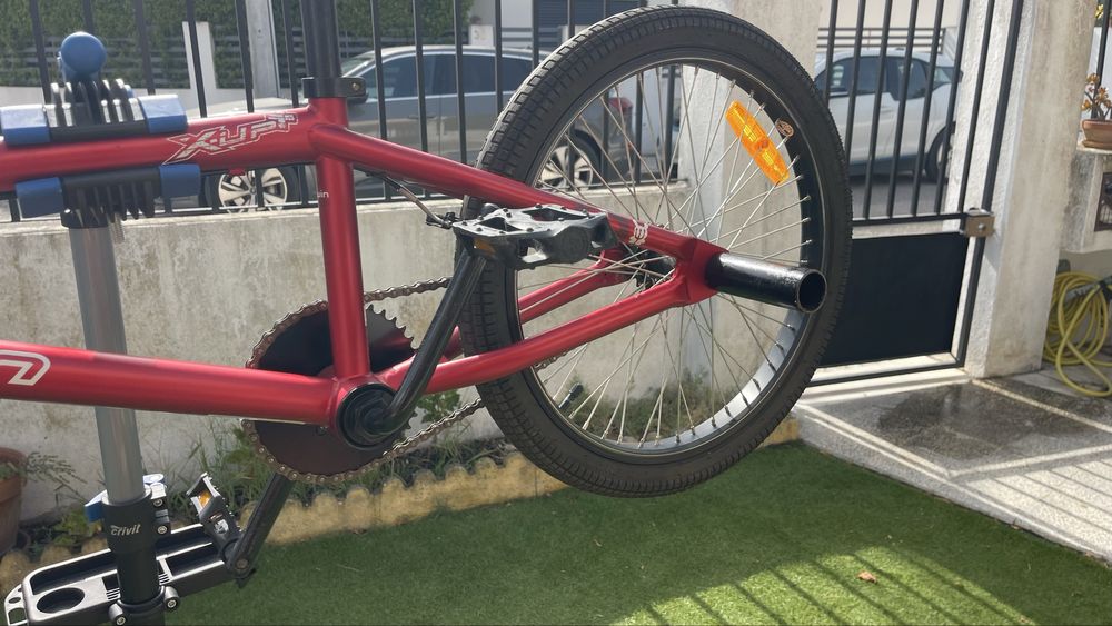 BMX Muito Pouco Usada em Otimo Estado