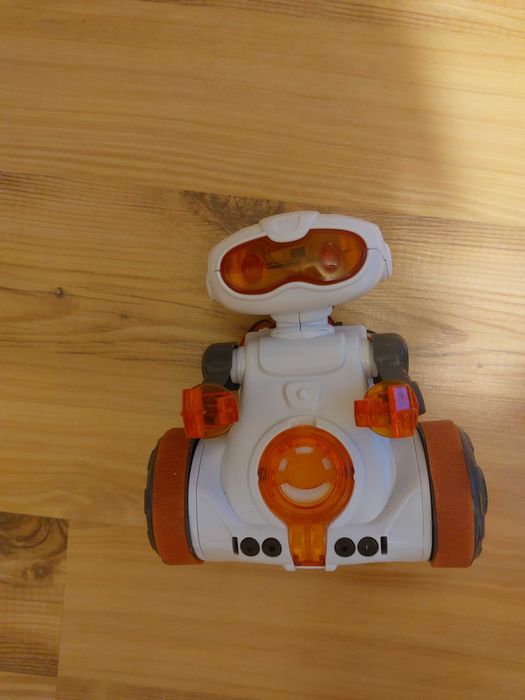 Robot MIO Clemontini