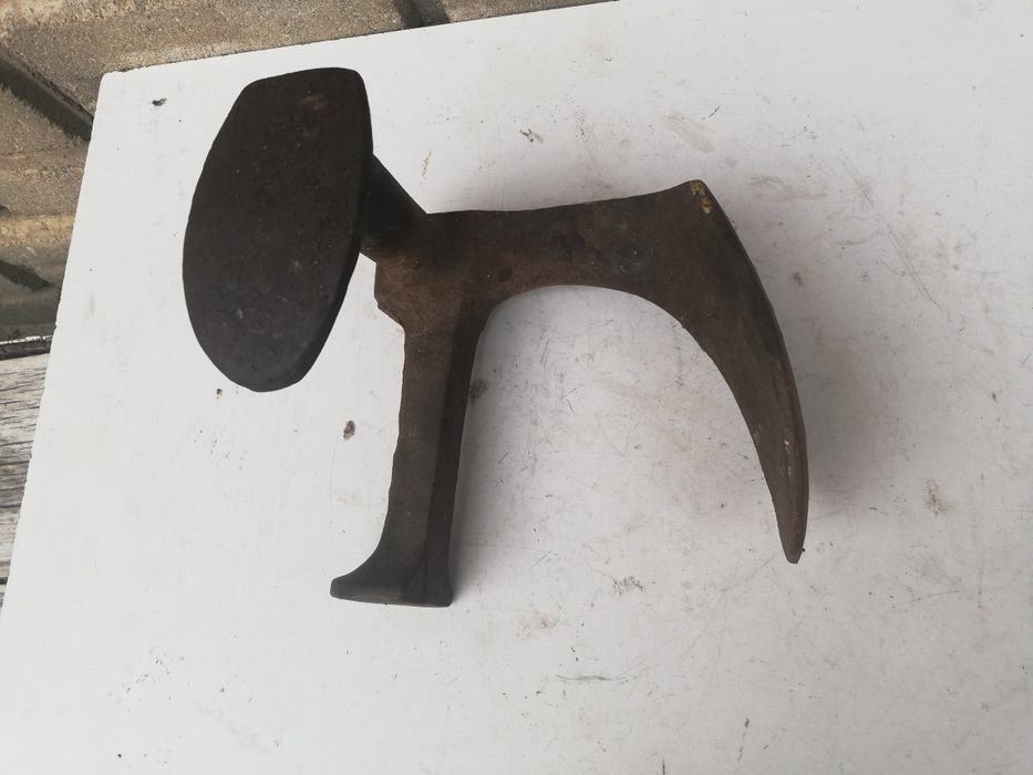Żeliwne kopyto szewskie