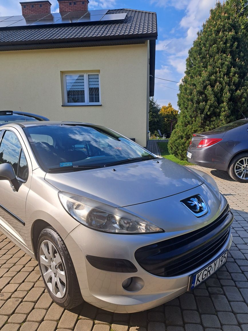 Sprzedam Peugeot 207 1.4 benzyna