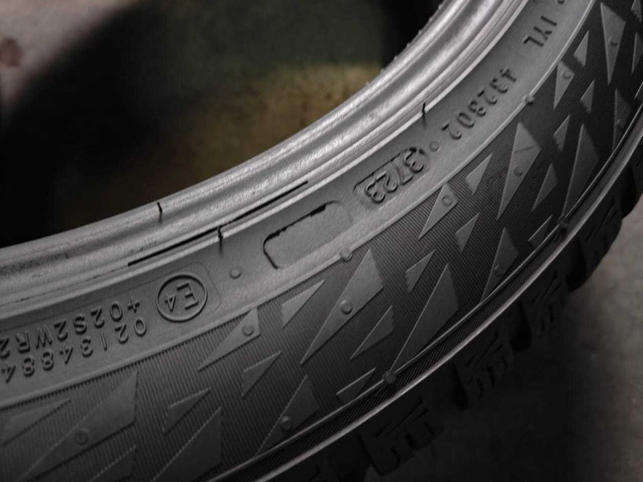 Шини зима r20 255/45 ПАРА Nokian SnowProof²