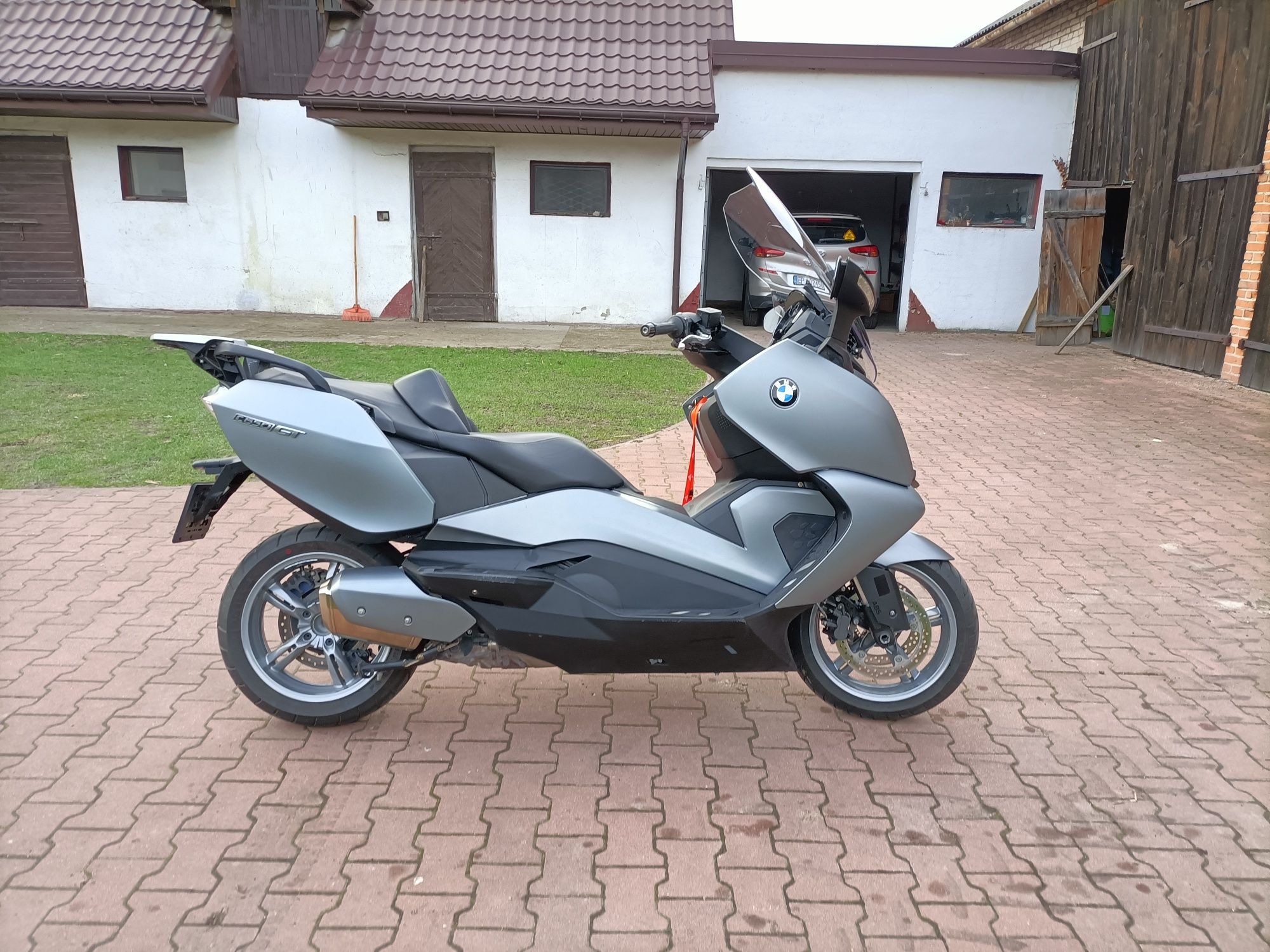 BMW C 650 GT niski przebieg 18 tys km stan BDB