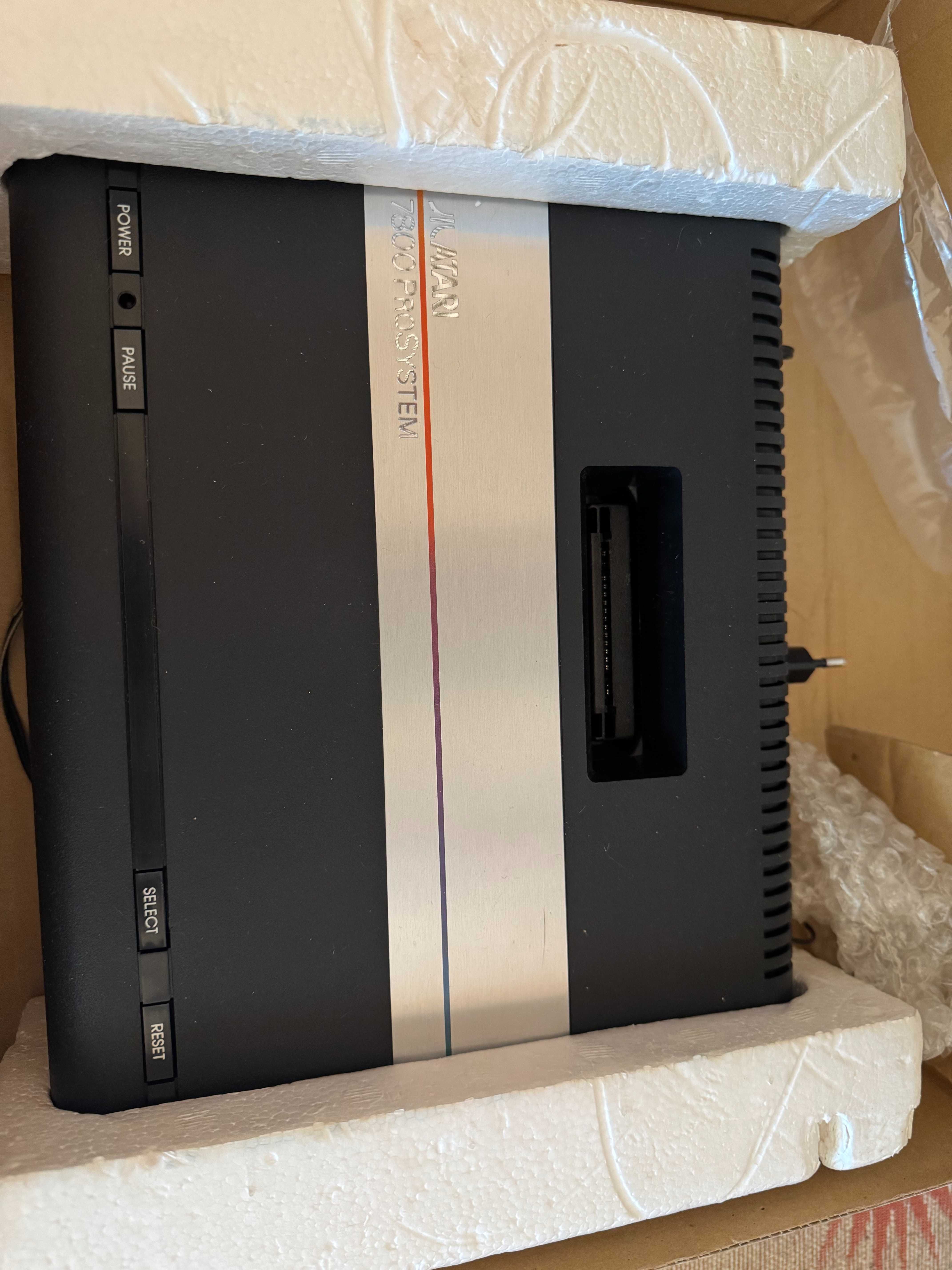 atari 7800 w oryginalnym pudełku