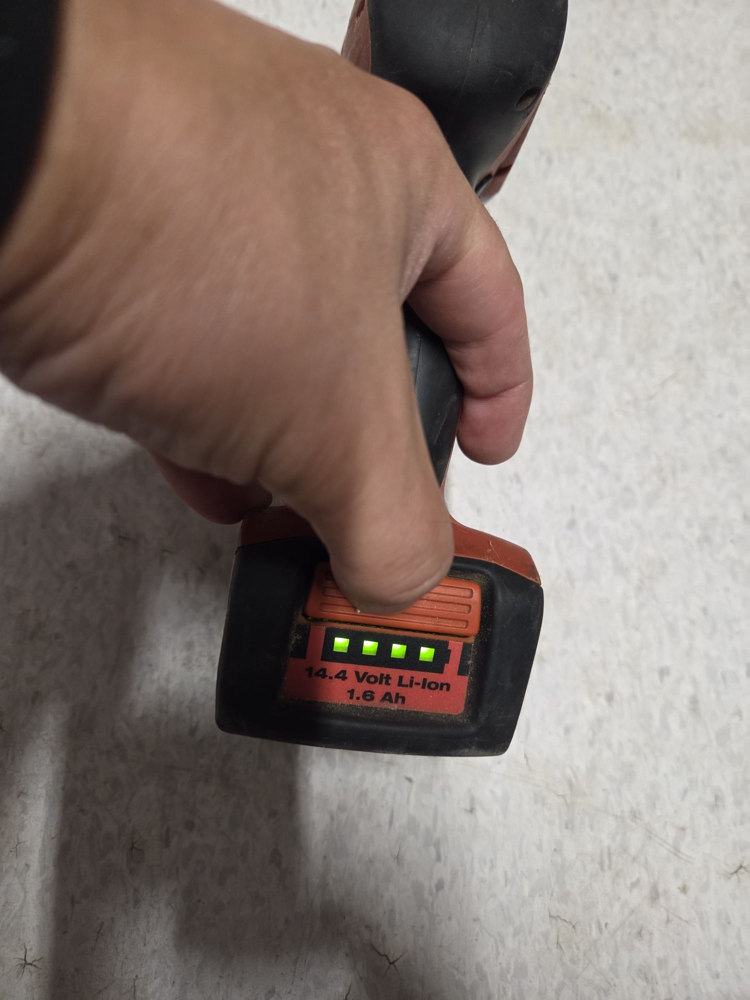 Zakrętarka Hilti z akumulatorem