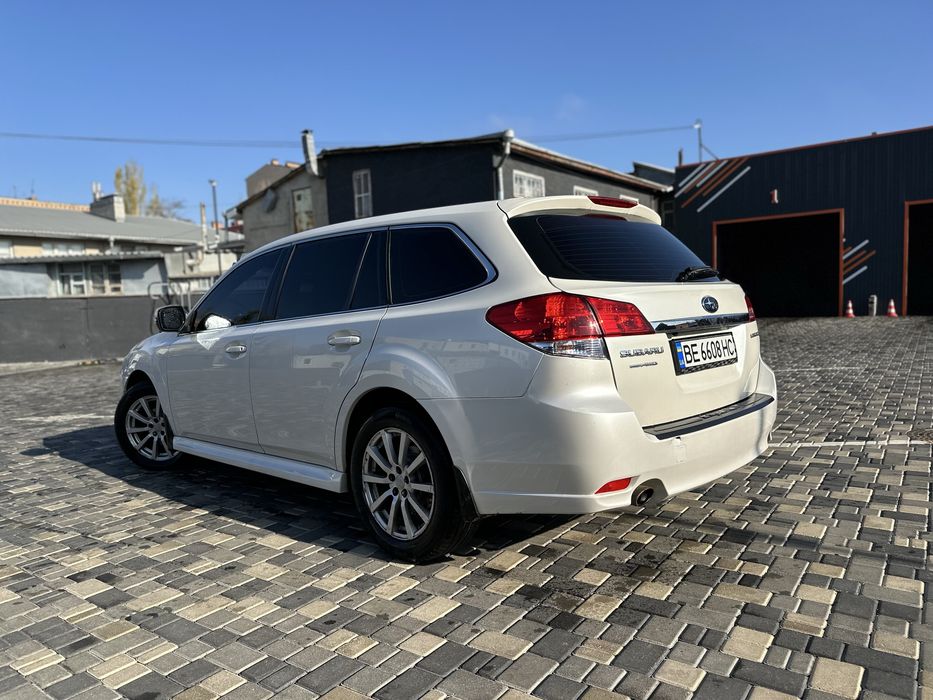 Subaru Legacy топова комплектація