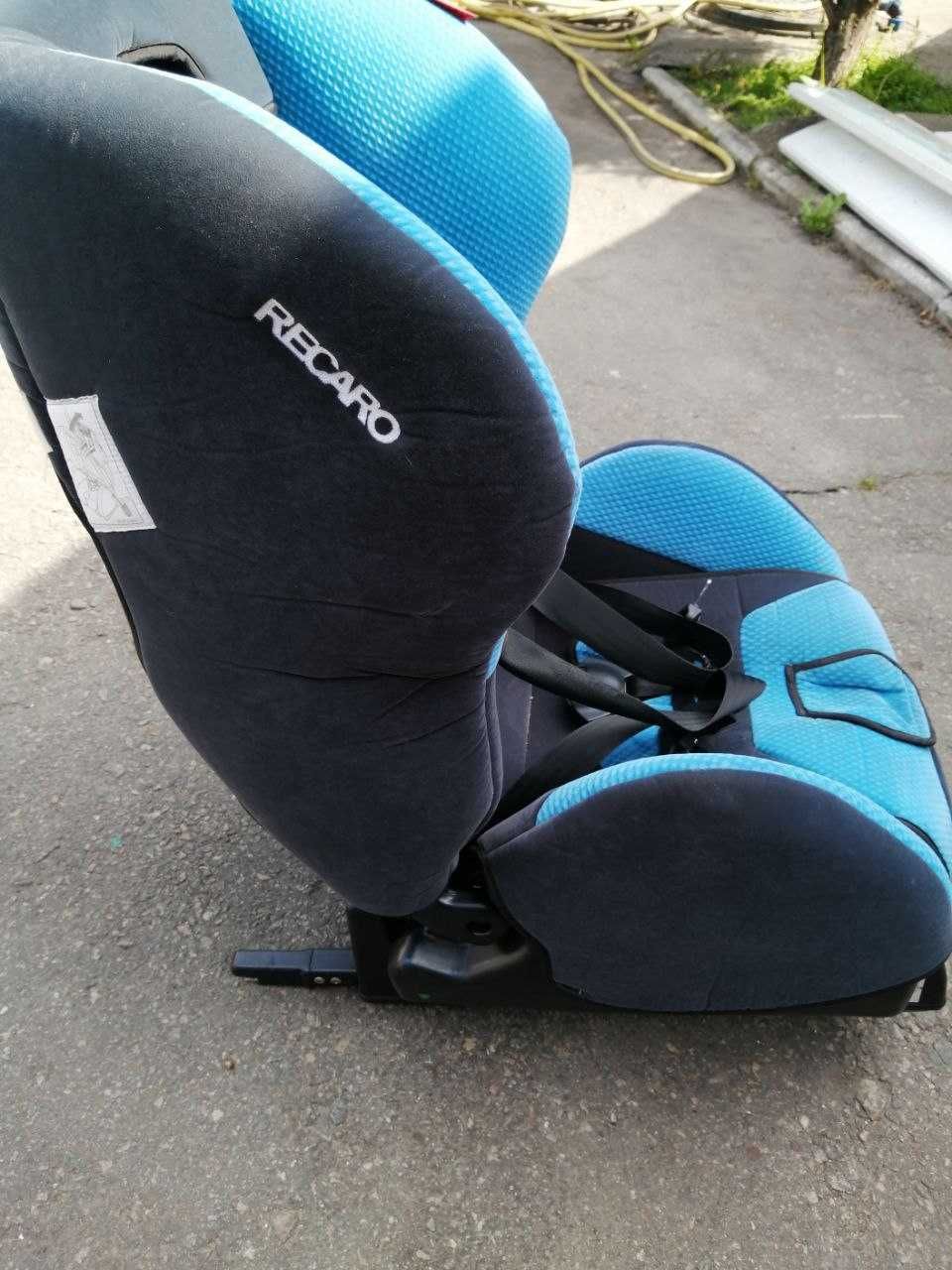 Автокрісло Recaro Young Expert plus з базою Isofix