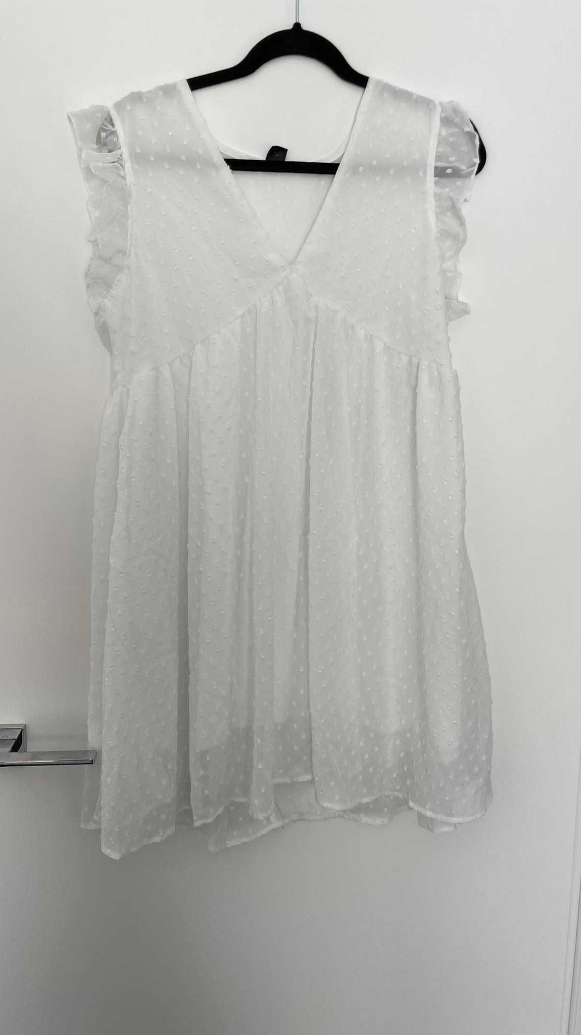 Biała sukienka rozmiar L