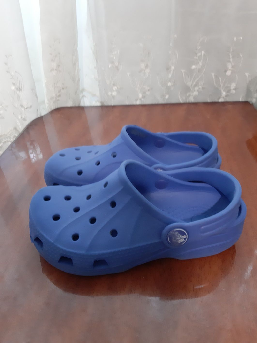 Фирменные Crocs для мальчика