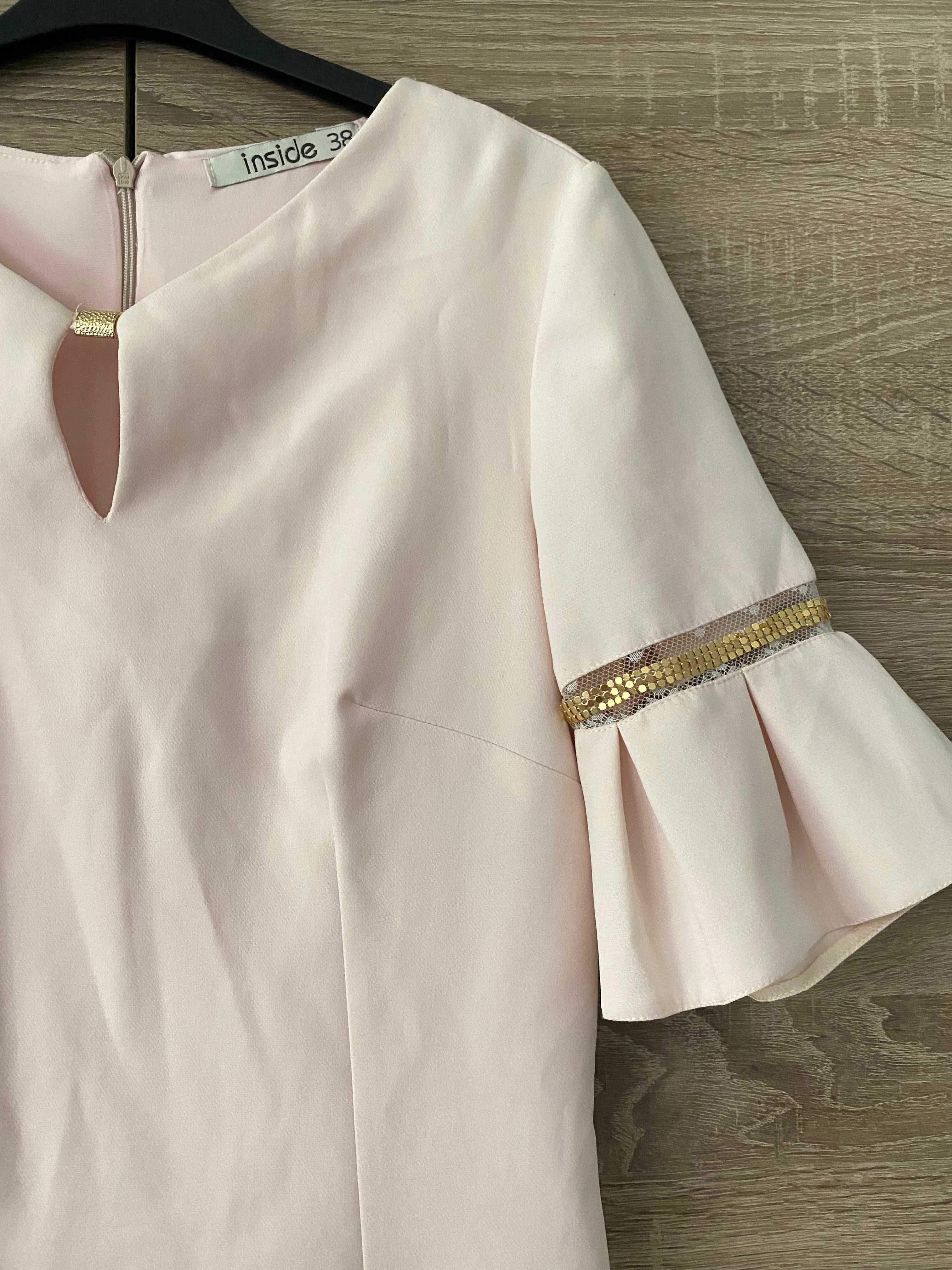 Trapezowa sukienka elegancka różowa z podszewką M falbanki