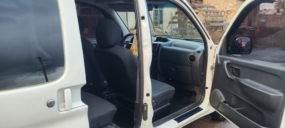 Продам Peugeot Partner. 2.0 дизель
