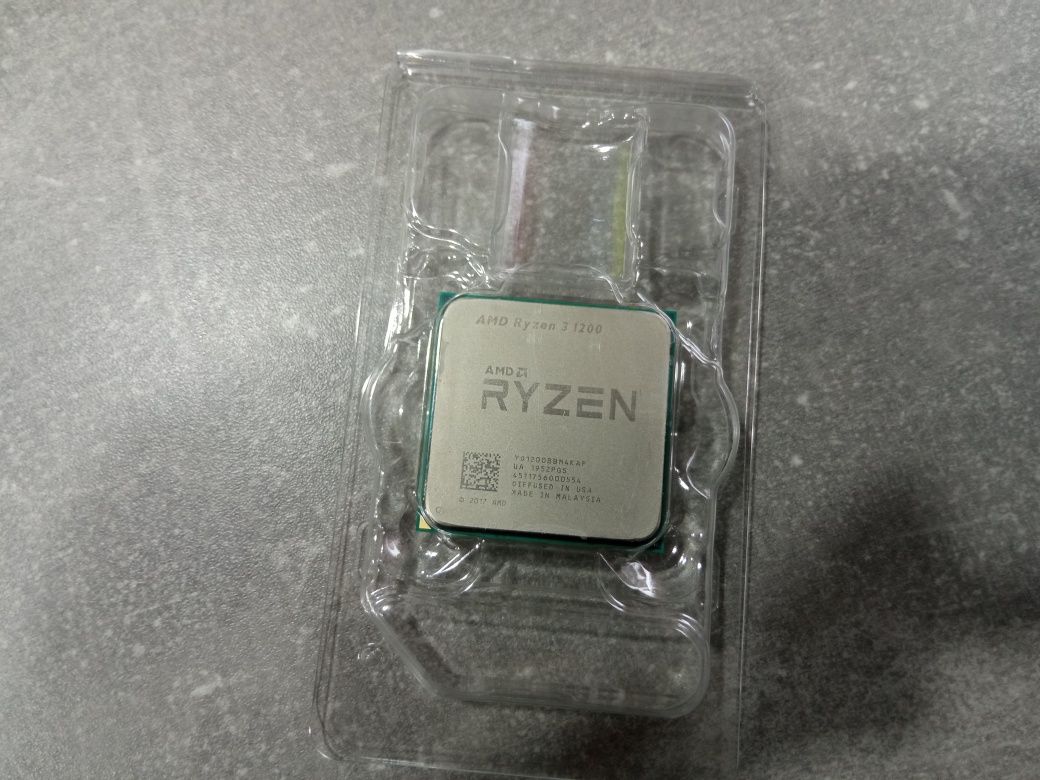 Процесор AMD Ryzen 3 1200 Box