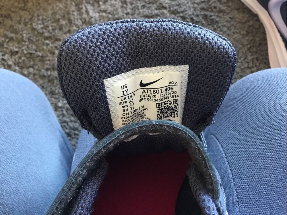 Buty Nike dla dziewczynki  32