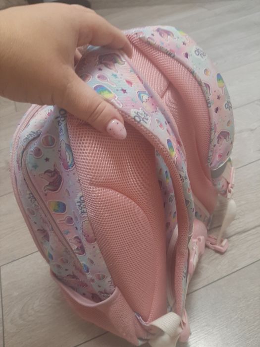 Портфель для дівчинки
