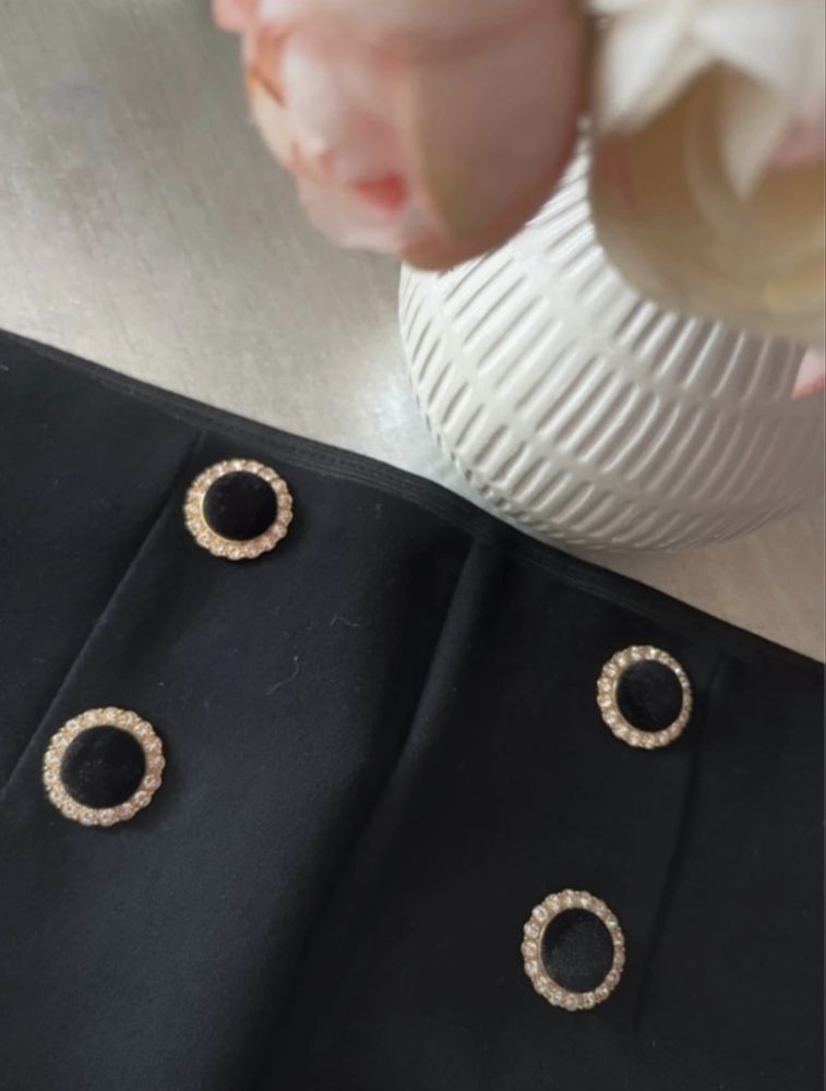 Zara  eleganckie leginsy spodnie wysoki stan S guziki