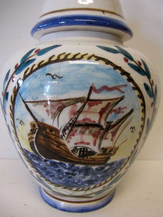 antigo pote em faiança portuguesa - motivos históricos - marcado