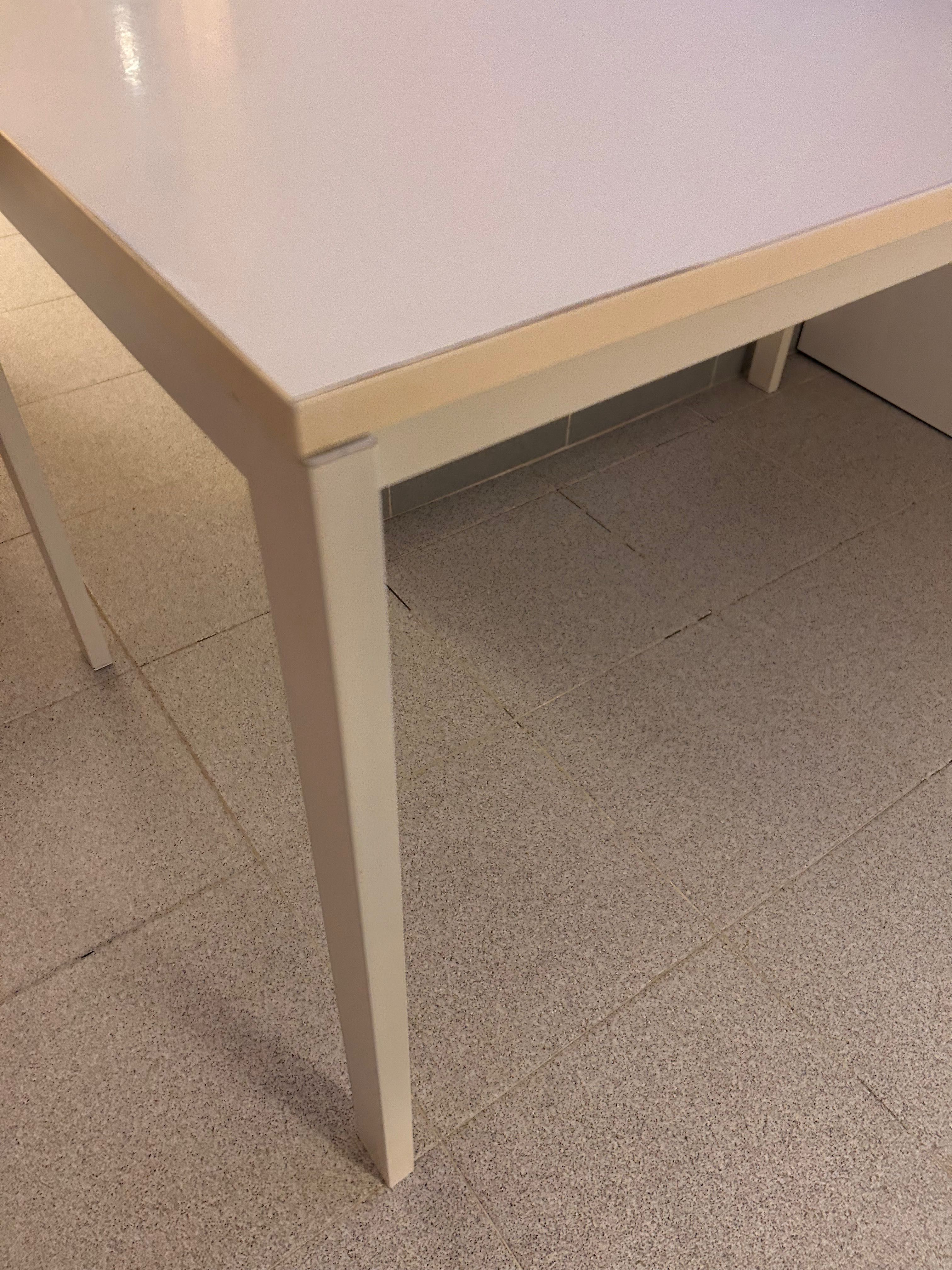 Mesa branca ikea