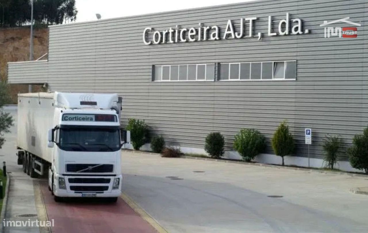 Complexo Industrial de 25.000m² da Corticeira AJT LDA  Equipamentos...