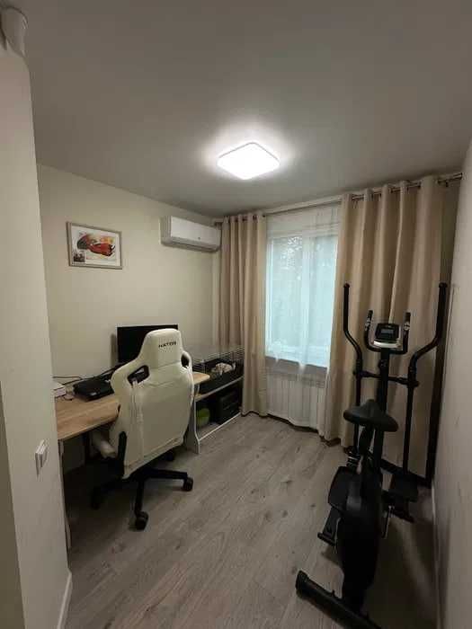 Двокімнатна квартира за адресою Олега Мудрака, 41.